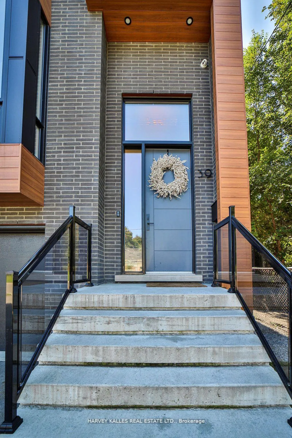 Photo 40 of 39 Marquette Avenue, Toronto, Englemount-Lawrence — HOMEH