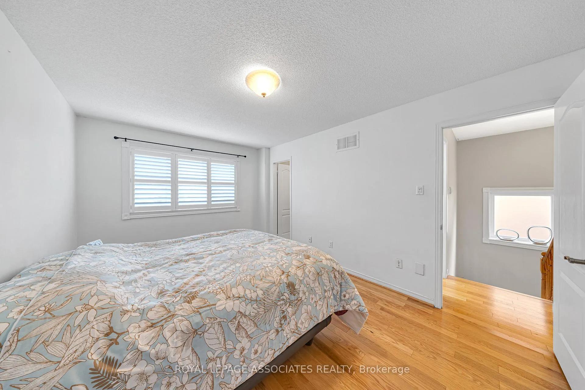 Photo 24 of 183 Elena Crescent, Vaughan, Maple — HOMEH