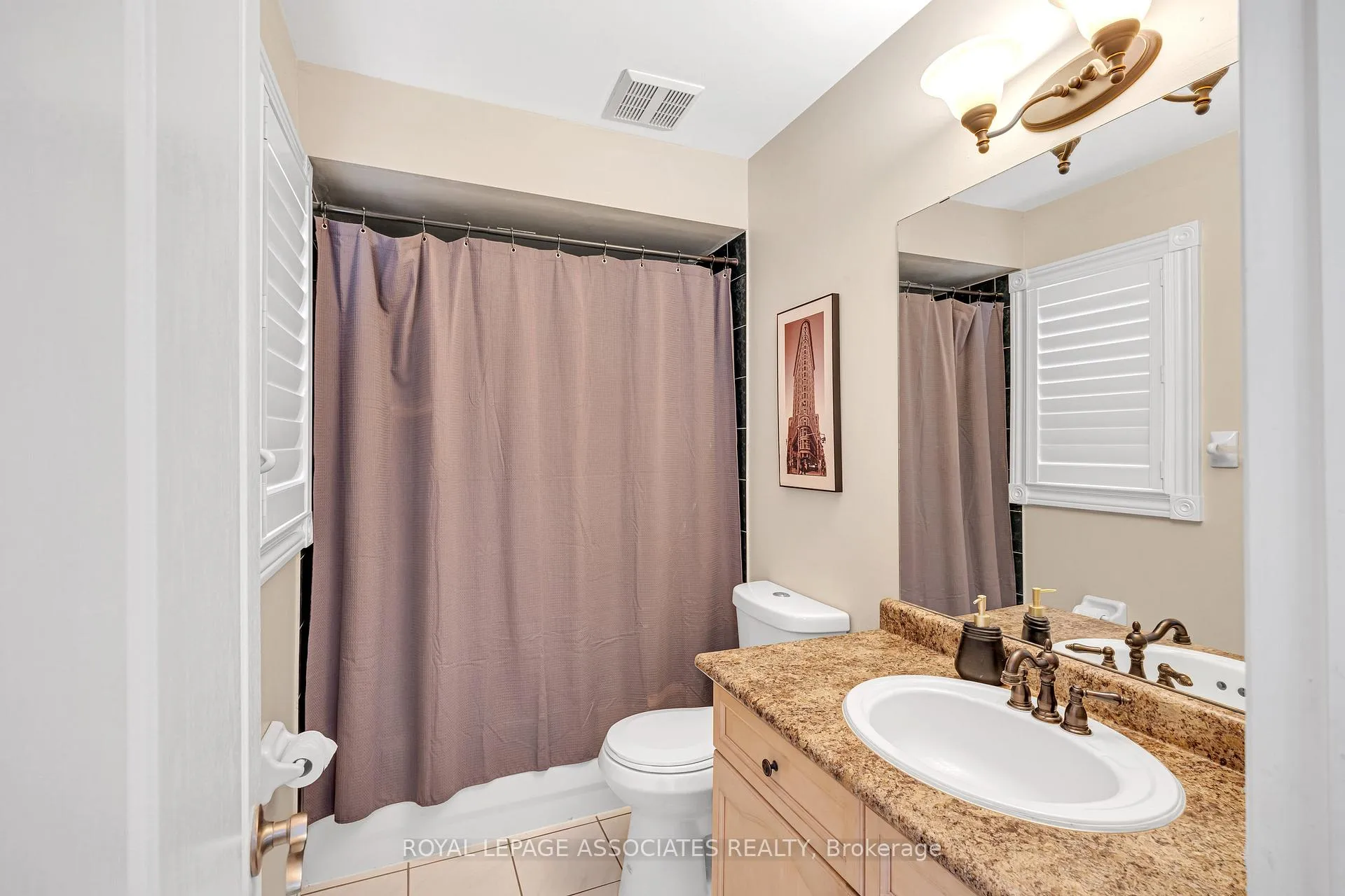 Photo 25 of 183 Elena Crescent, Vaughan, Maple — HOMEH