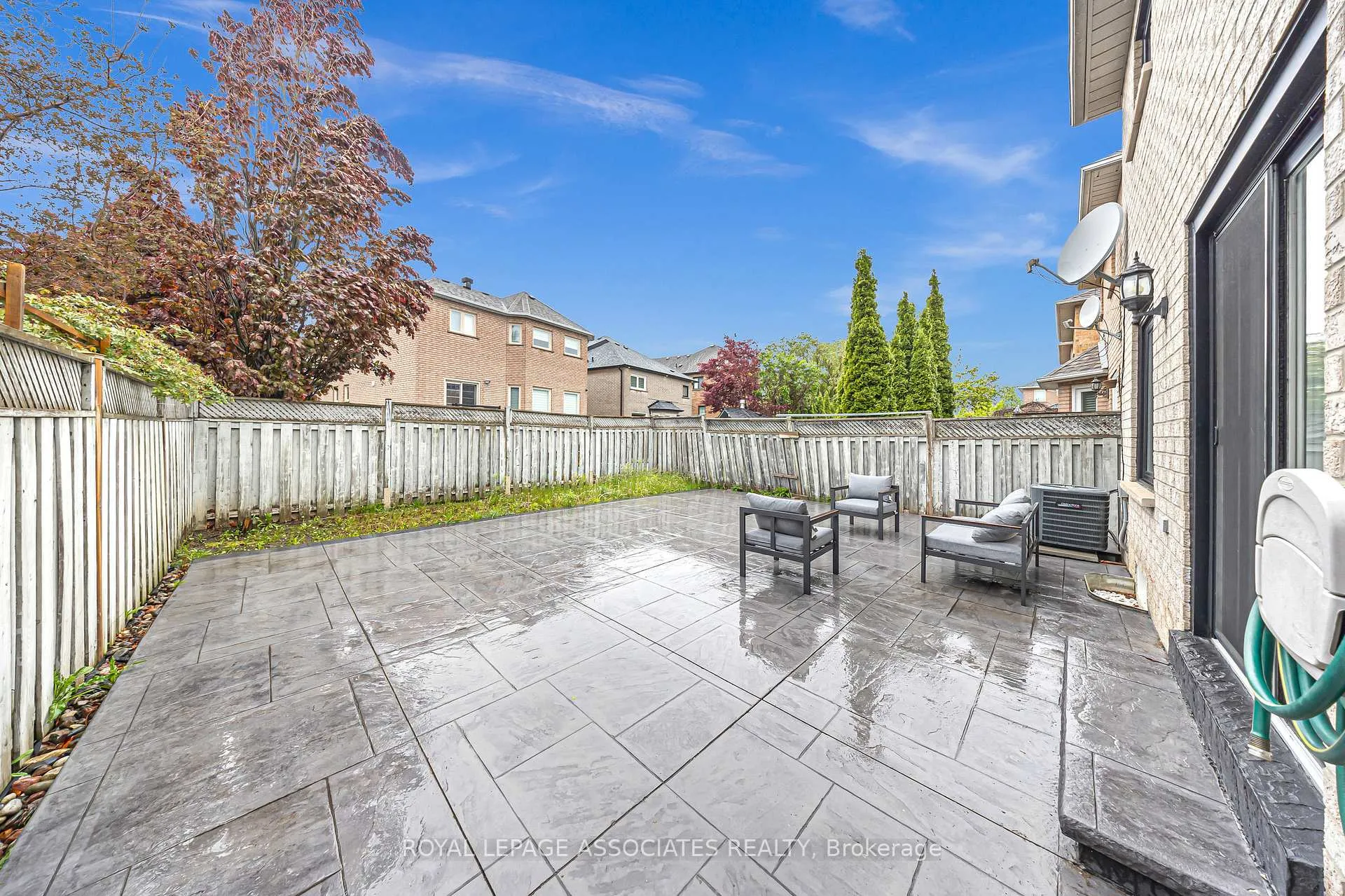 Photo 34 of 183 Elena Crescent, Vaughan, Maple — HOMEH