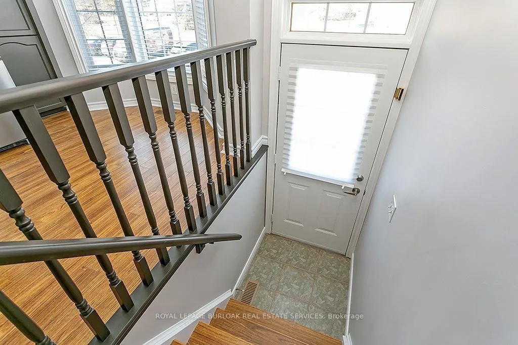 Photo 2 of Unit 13, 3480 Upper Middle Road, Burlington, Palmer — HOMEH