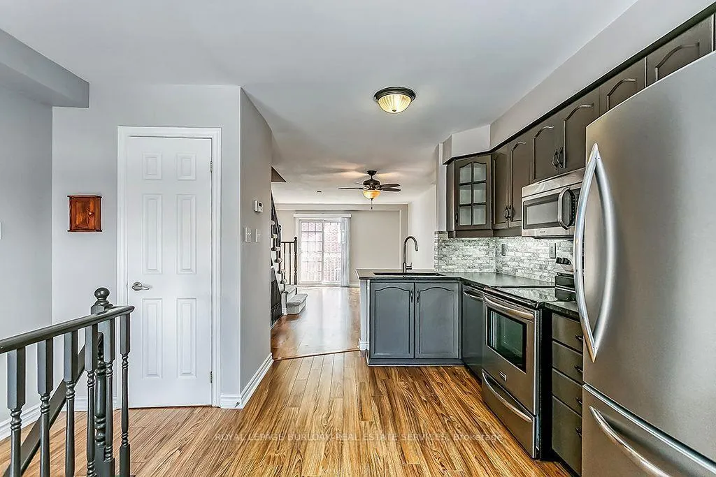 Photo 6 of Unit 13, 3480 Upper Middle Road, Burlington, Palmer — HOMEH