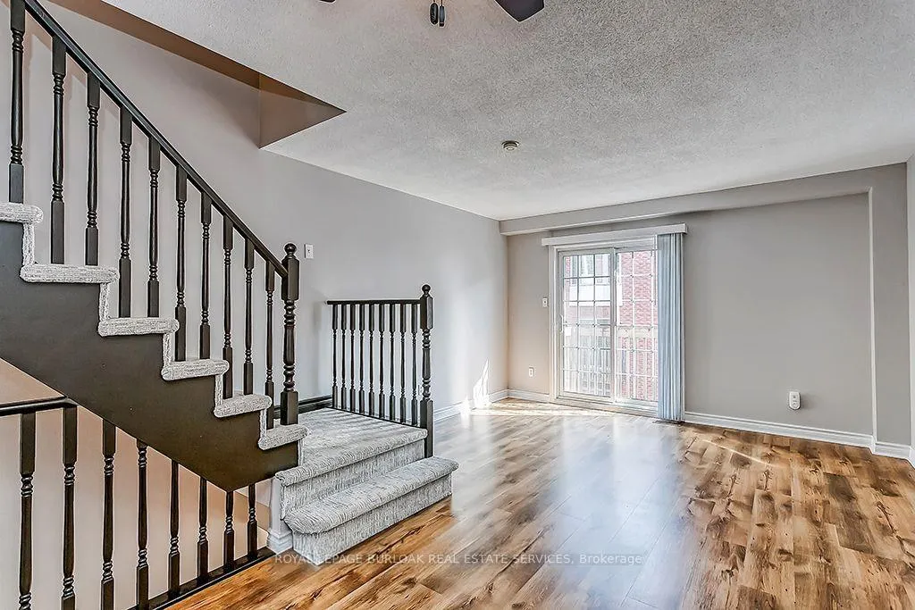 Photo 10 of Unit 13, 3480 Upper Middle Road, Burlington, Palmer — HOMEH