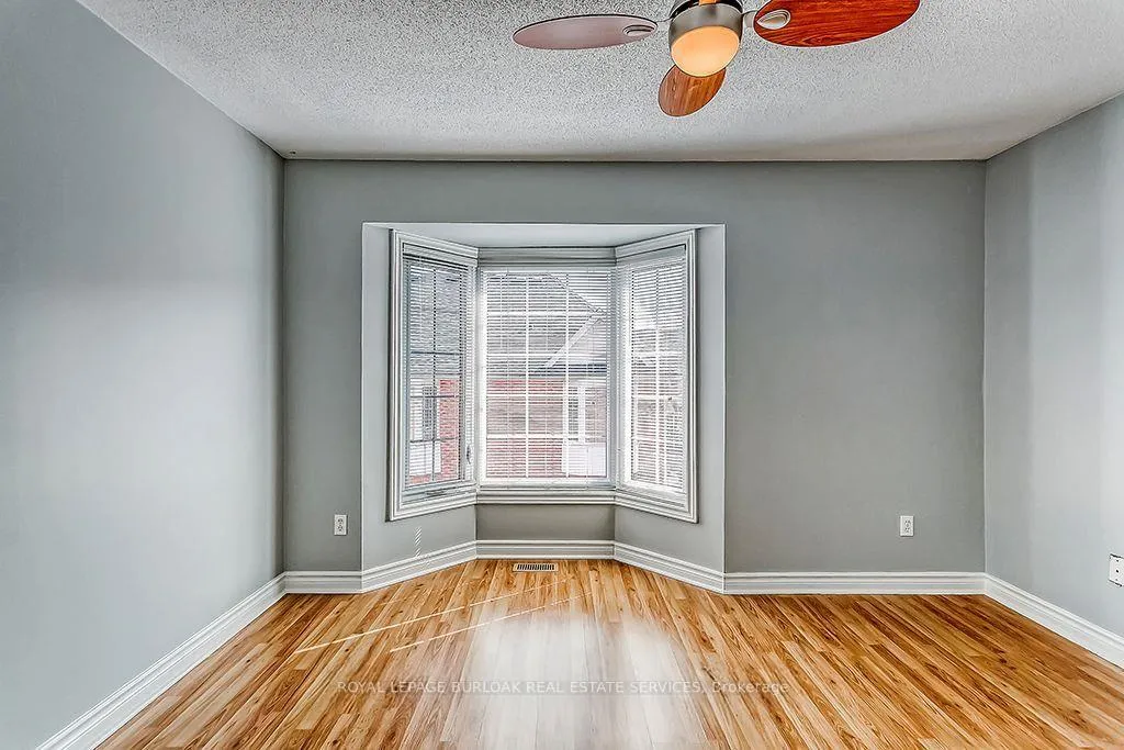 Photo 13 of Unit 13, 3480 Upper Middle Road, Burlington, Palmer — HOMEH