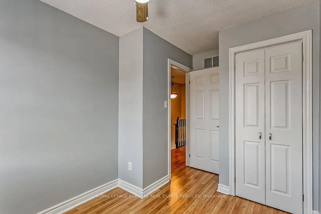 Photo 17 of Unit 13, 3480 Upper Middle Road, Burlington, Palmer — HOMEH
