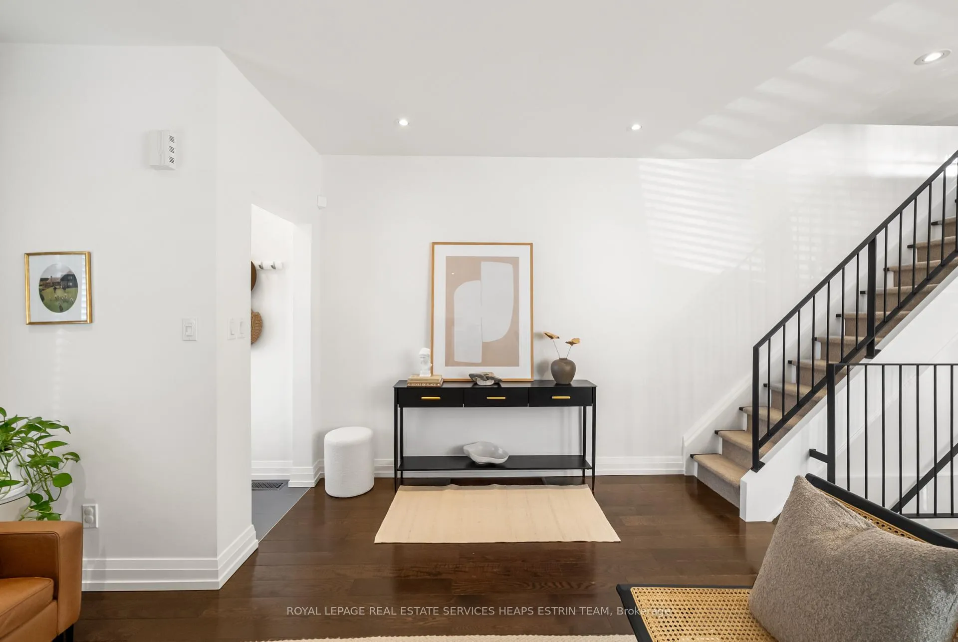 Photo 4 of 1 Ravina Crescent, Toronto, Blake-Jones — HOMEH