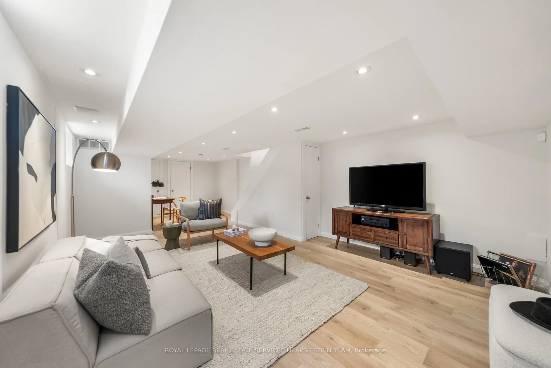 Photo 30 of 1 Ravina Crescent, Toronto, Blake-Jones — HOMEH