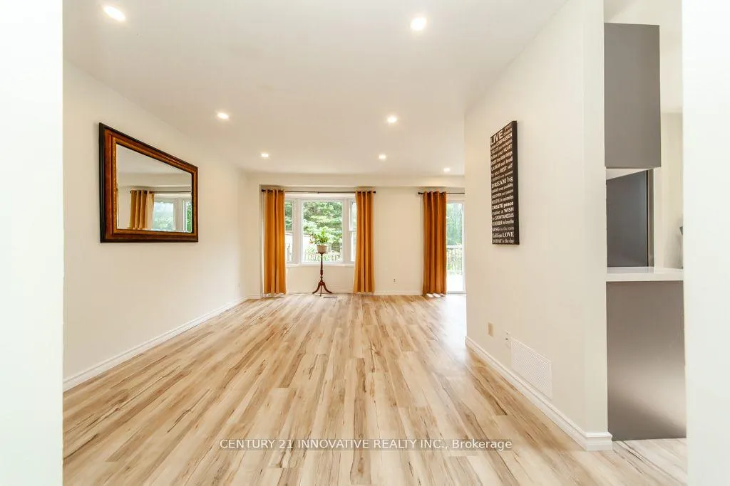 Photo 6 of 1 Prout Drive, Clarington, Bowmanville — HOMEH