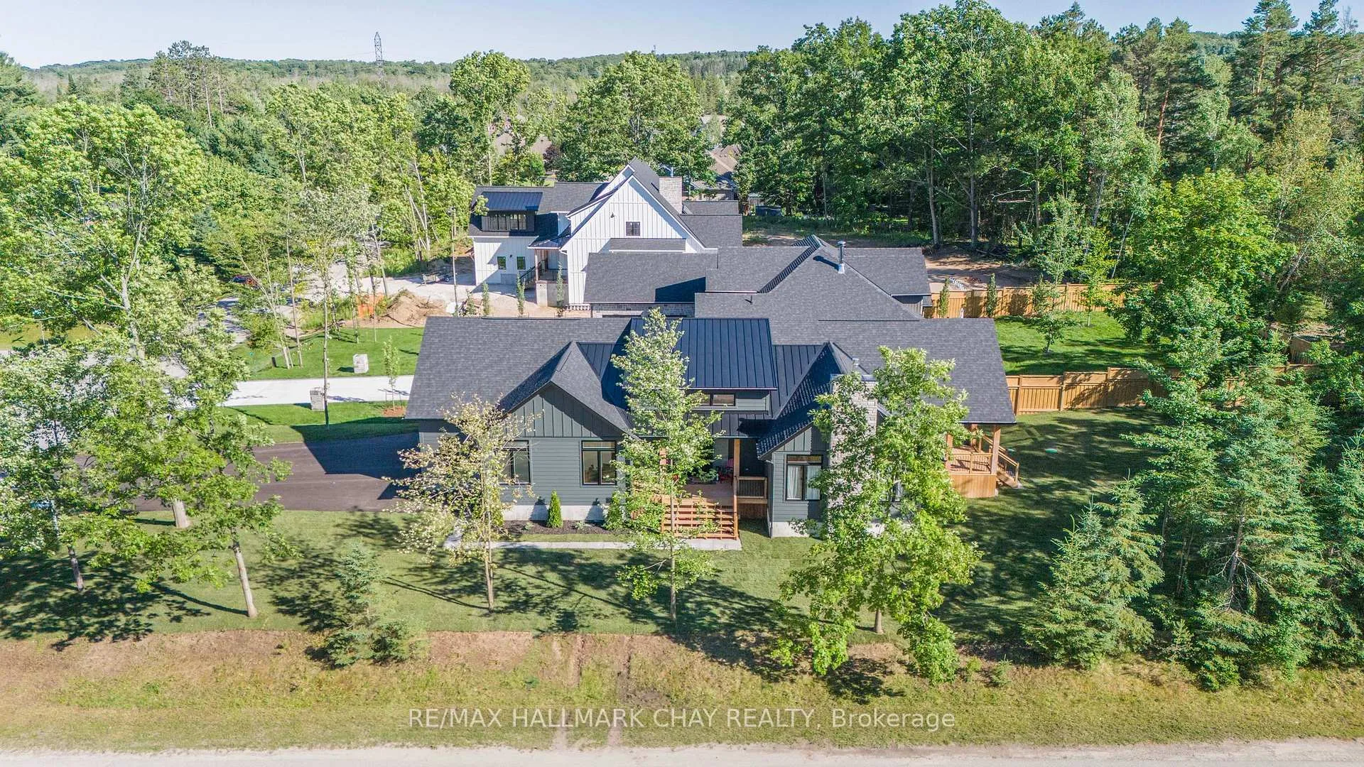 Photo 2 of 21 Heatherwood Drive, Springwater, Midhurst — HOMEH