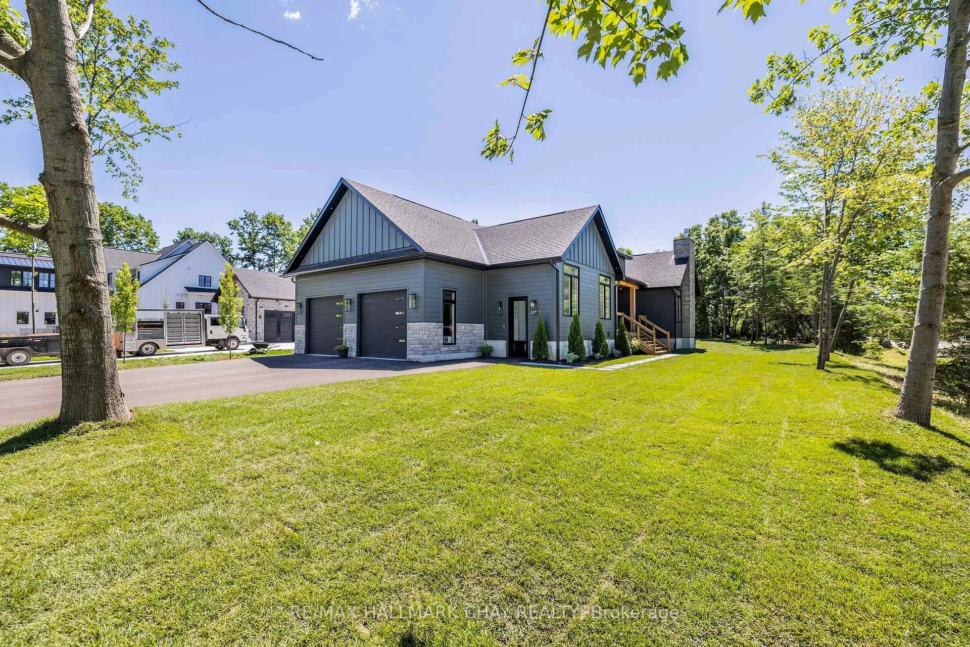 Photo 3 of 21 Heatherwood Drive, Springwater, Midhurst — HOMEH