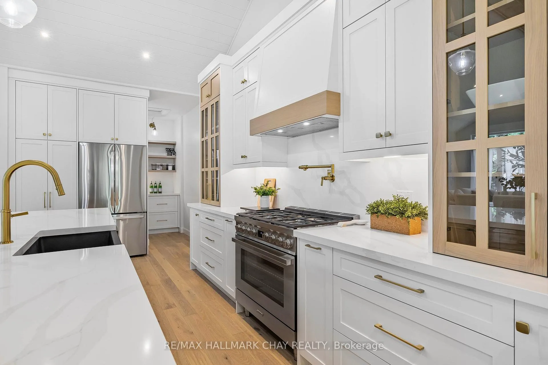 Photo 11 of 21 Heatherwood Drive, Springwater, Midhurst — HOMEH