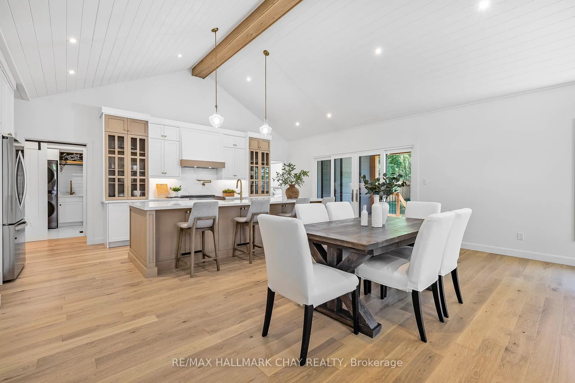 Photo 14 of 21 Heatherwood Drive, Springwater, Midhurst — HOMEH
