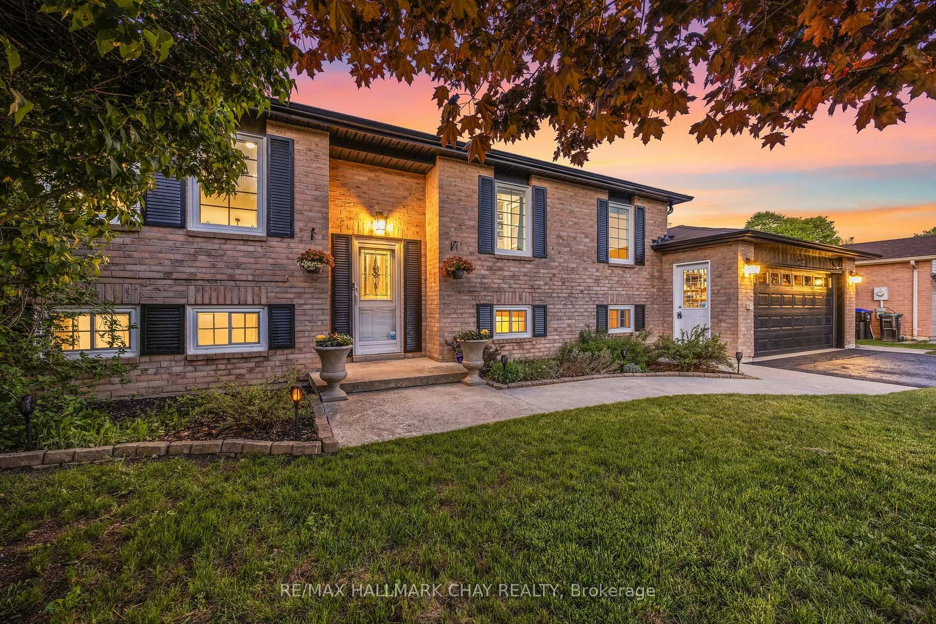 Photo 2 of 23 McCarthy Crescent, Essa, Angus — HOMEH