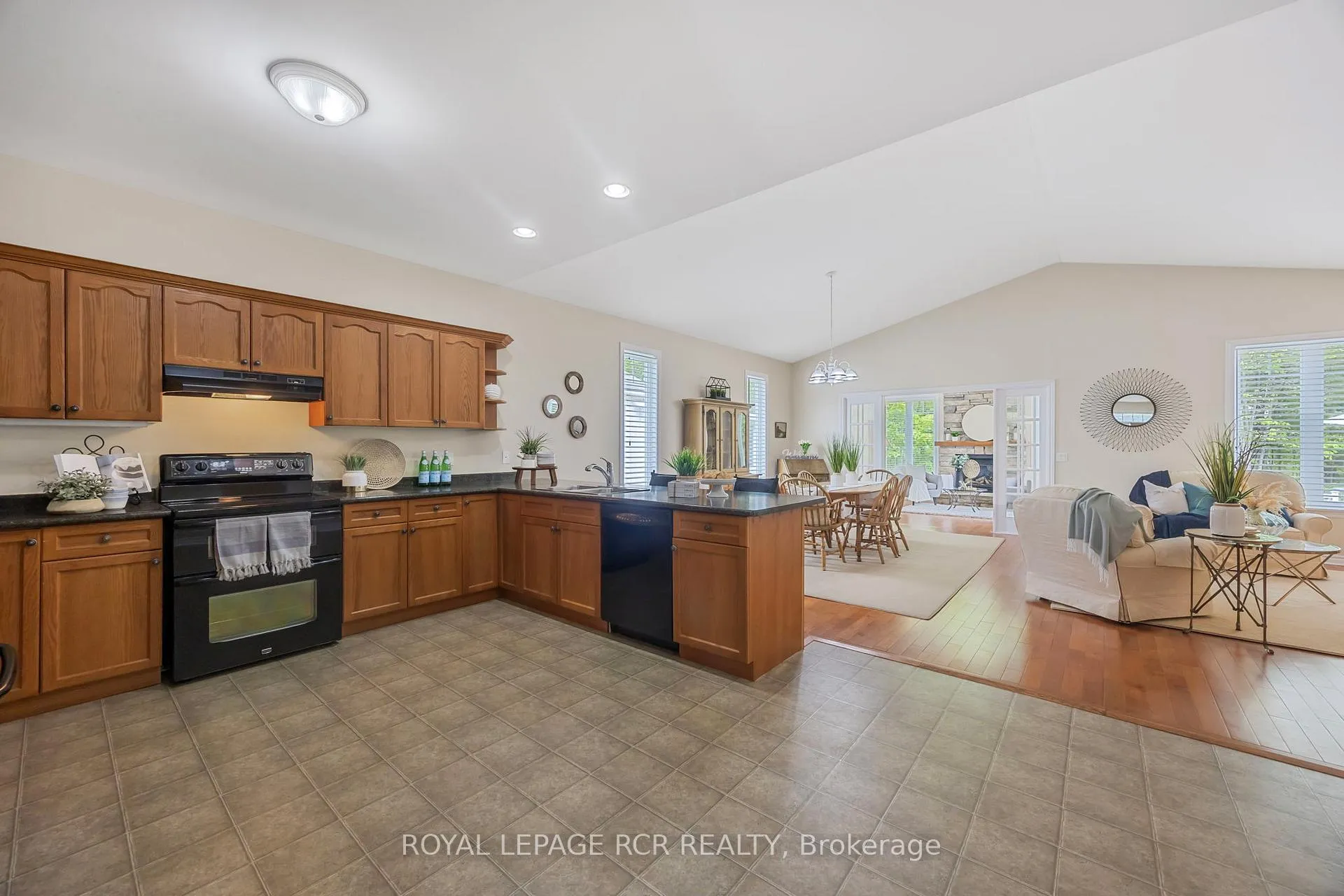 Photo 6 of 150 Hedgewood Lane, Gravenhurst, Muskoka (S) — HOMEH