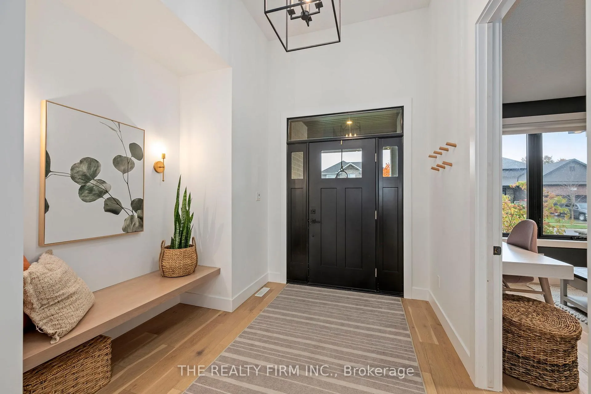 Photo 5 of 2568 Lucas Avenue, Strathroy-Caradoc, Mount Brydges — HOMEH