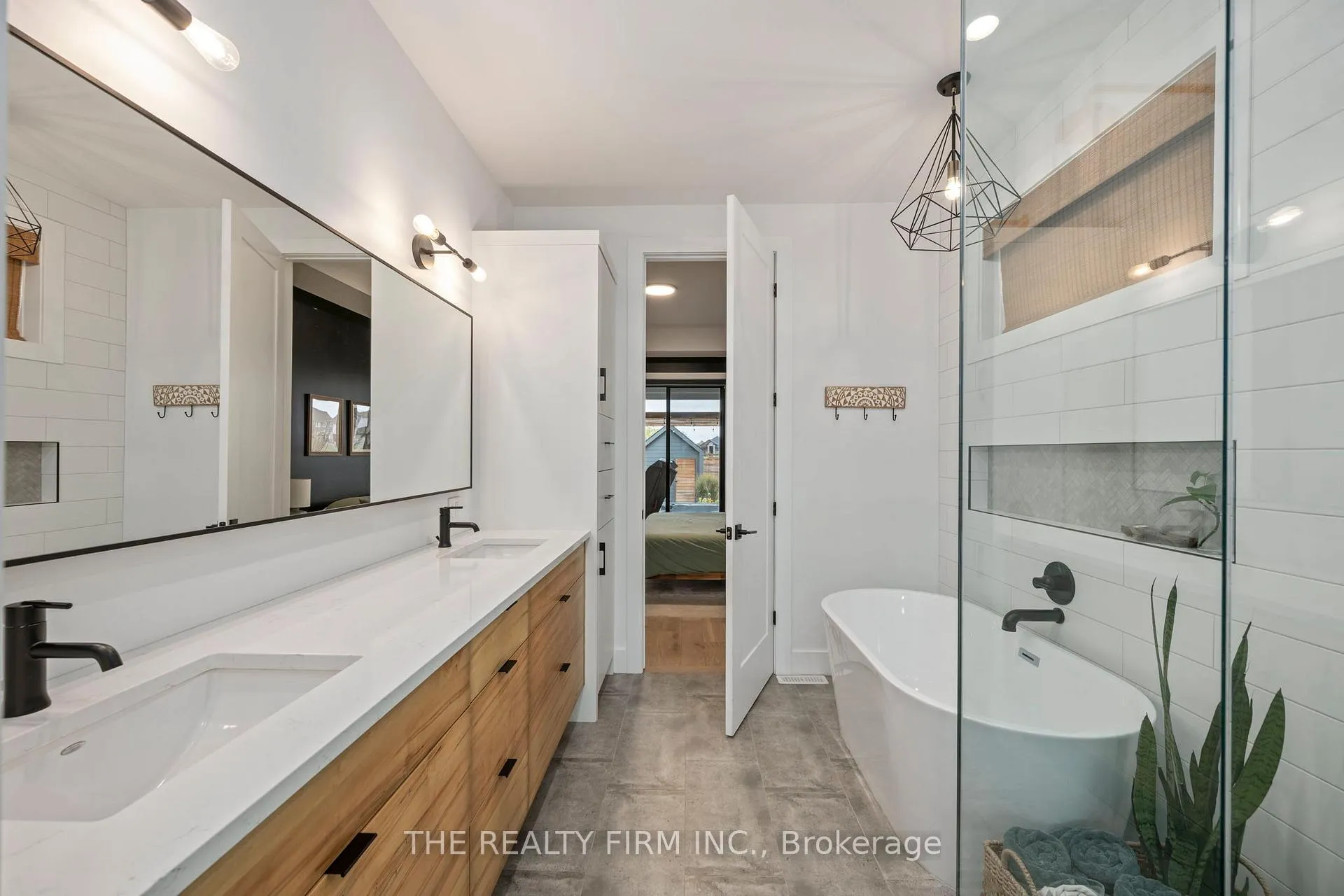 Photo 25 of 2568 Lucas Avenue, Strathroy-Caradoc, Mount Brydges — HOMEH