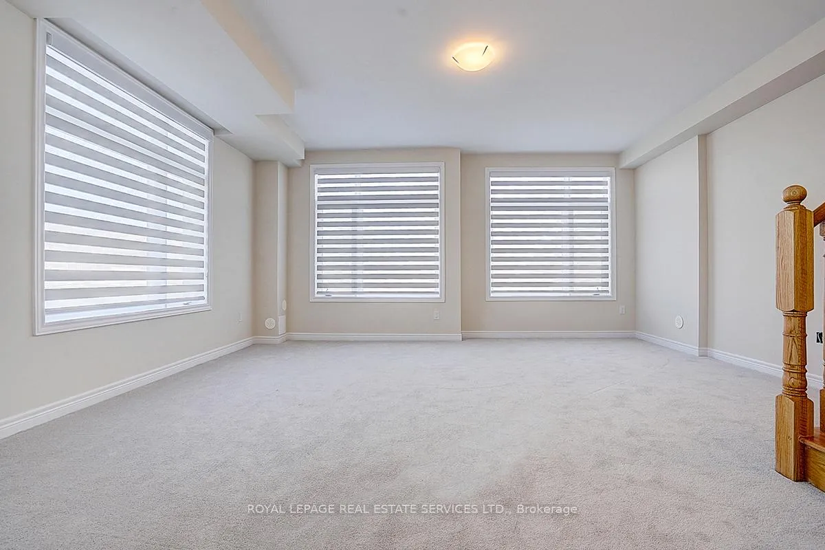 Photo 7 of 1 Mumbai Avenue, Markham, Middlefield — HOMEH
