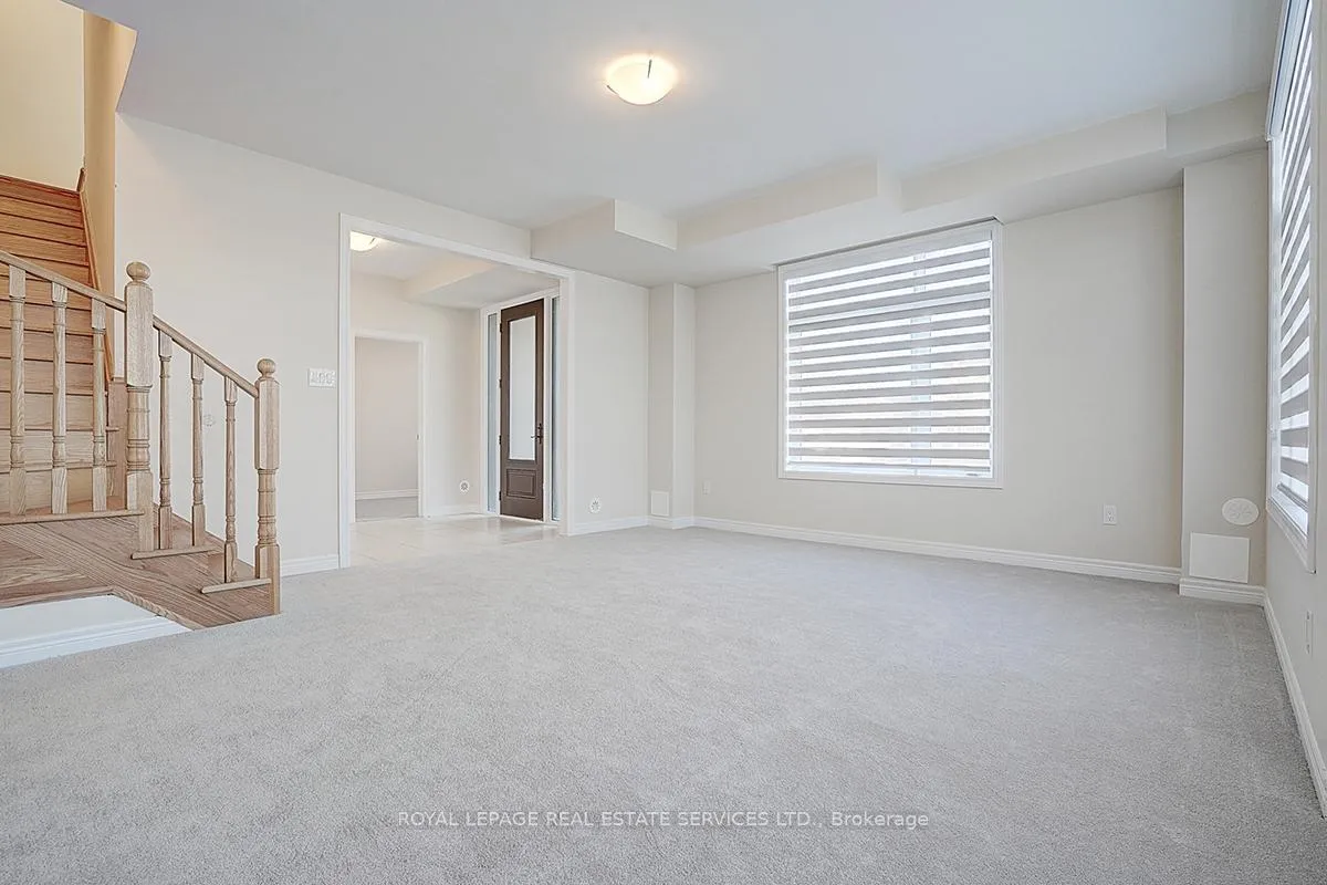 Photo 8 of 1 Mumbai Avenue, Markham, Middlefield — HOMEH