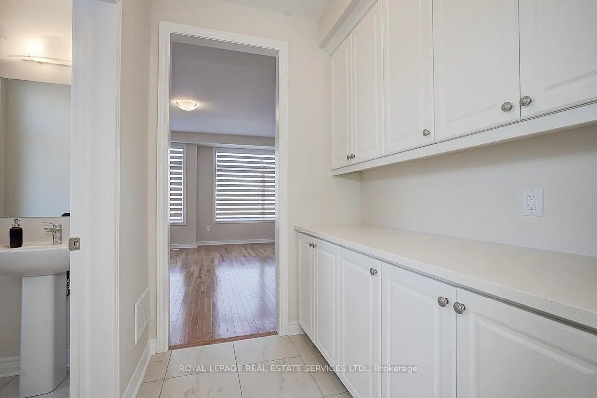 Photo 20 of 1 Mumbai Avenue, Markham, Middlefield — HOMEH