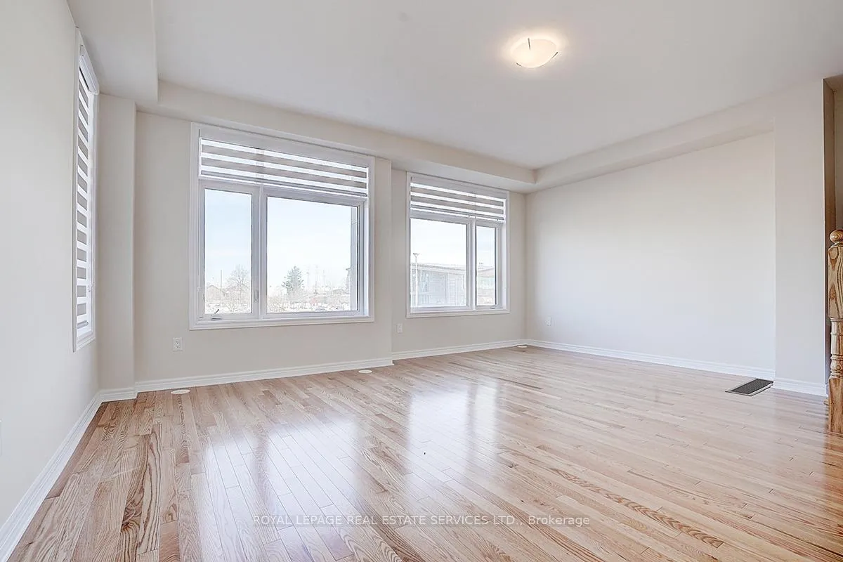 Photo 23 of 1 Mumbai Avenue, Markham, Middlefield — HOMEH
