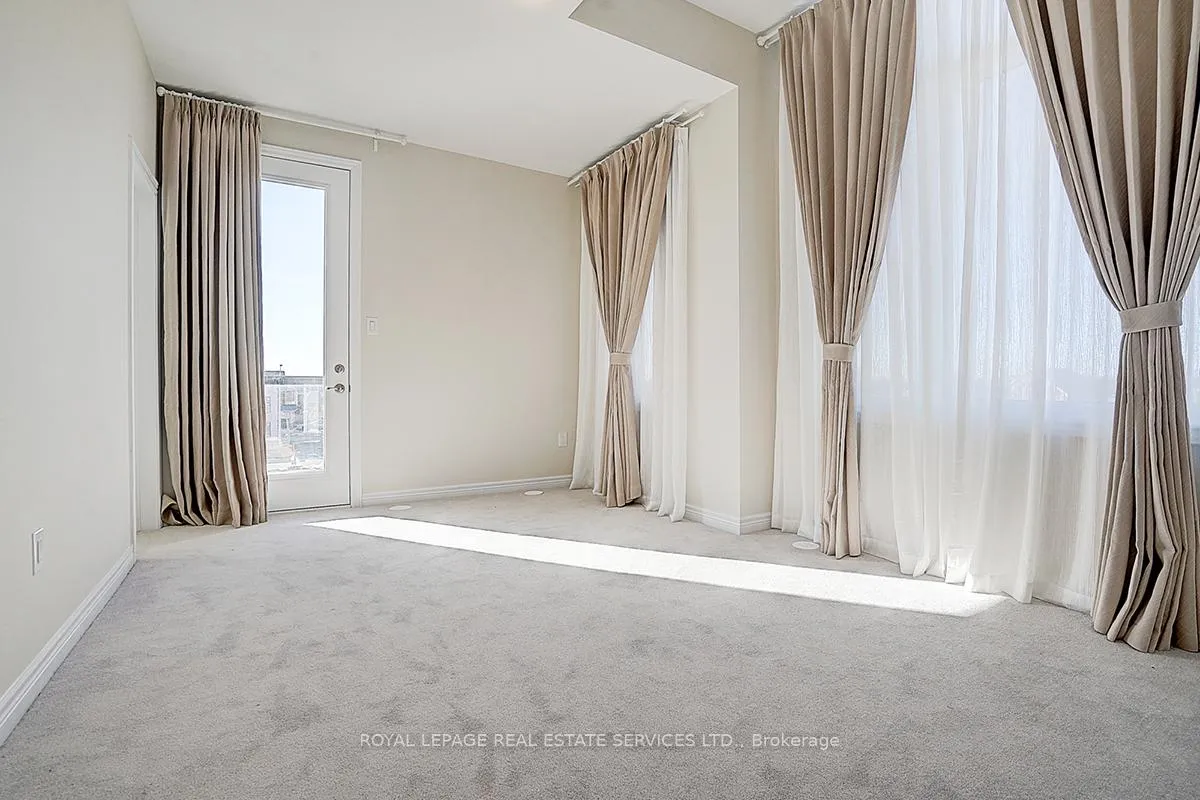 Photo 27 of 1 Mumbai Avenue, Markham, Middlefield — HOMEH