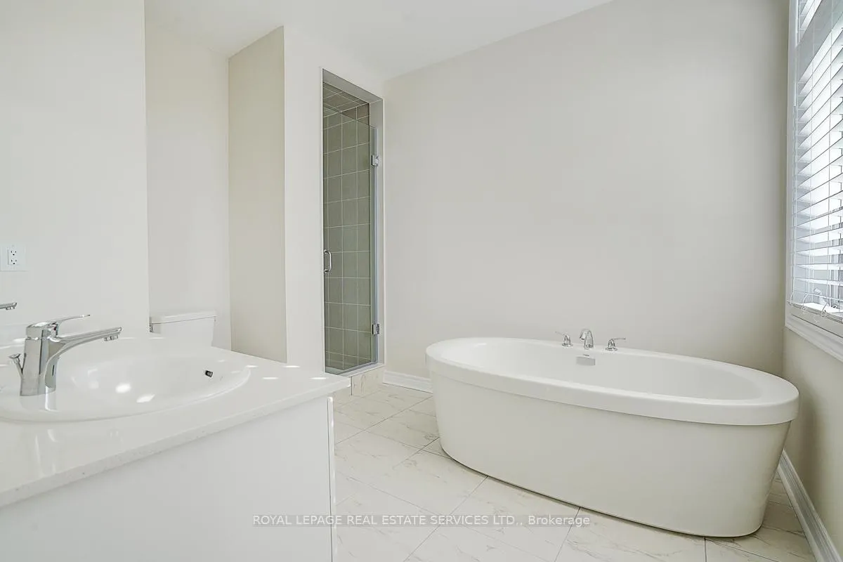 Photo 28 of 1 Mumbai Avenue, Markham, Middlefield — HOMEH