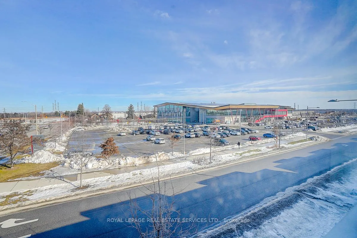 Photo 36 of 1 Mumbai Avenue, Markham, Middlefield — HOMEH