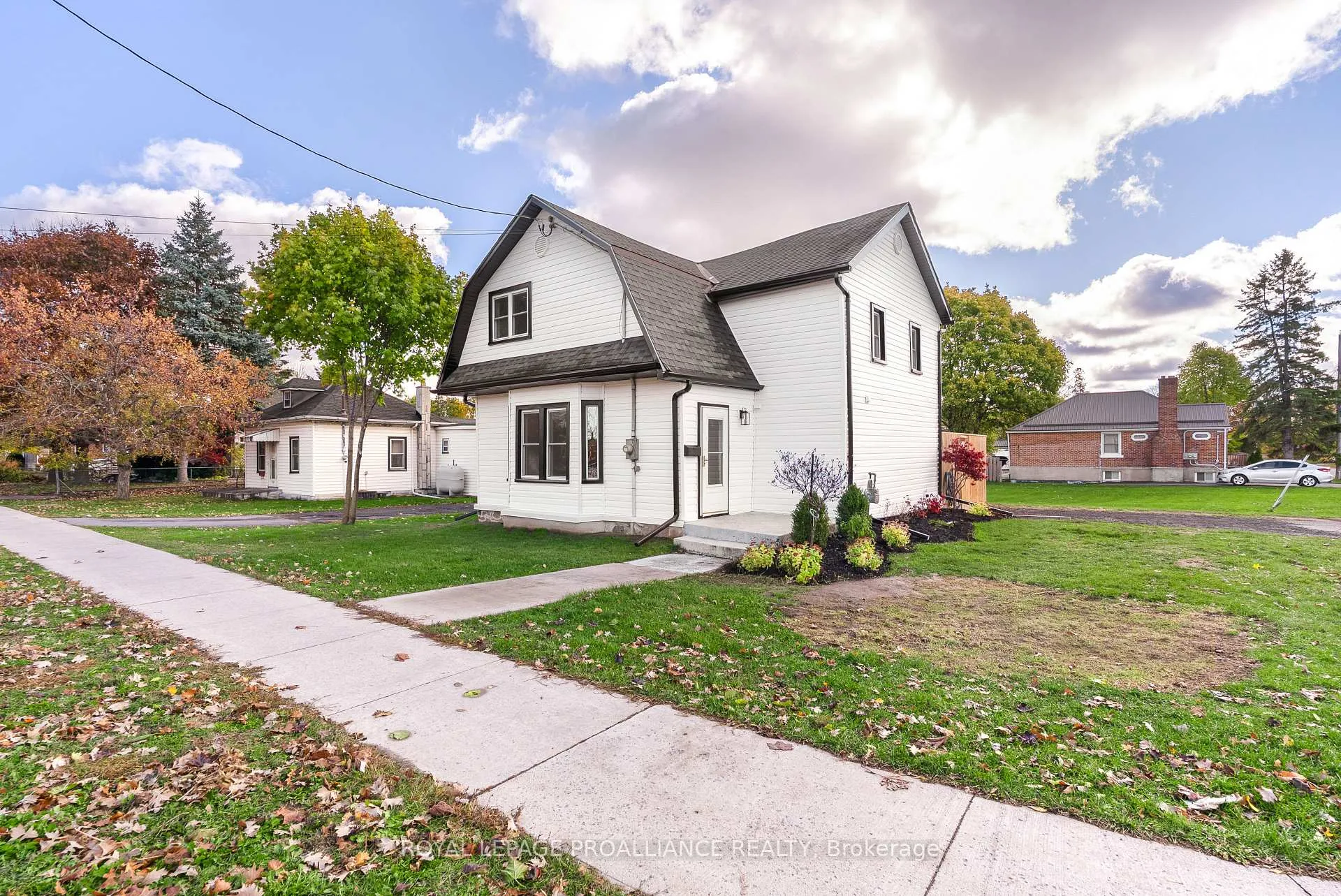 Photo 1 of 97 Donald Street S, Belleville, Belleville Ward — HOMEH