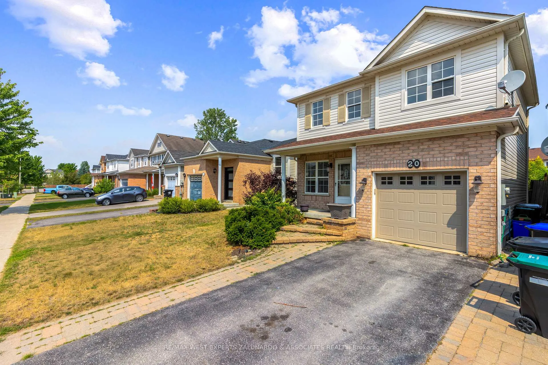 Photo 4 of 20 Truax Crescent, Essa, Angus — HOMEH