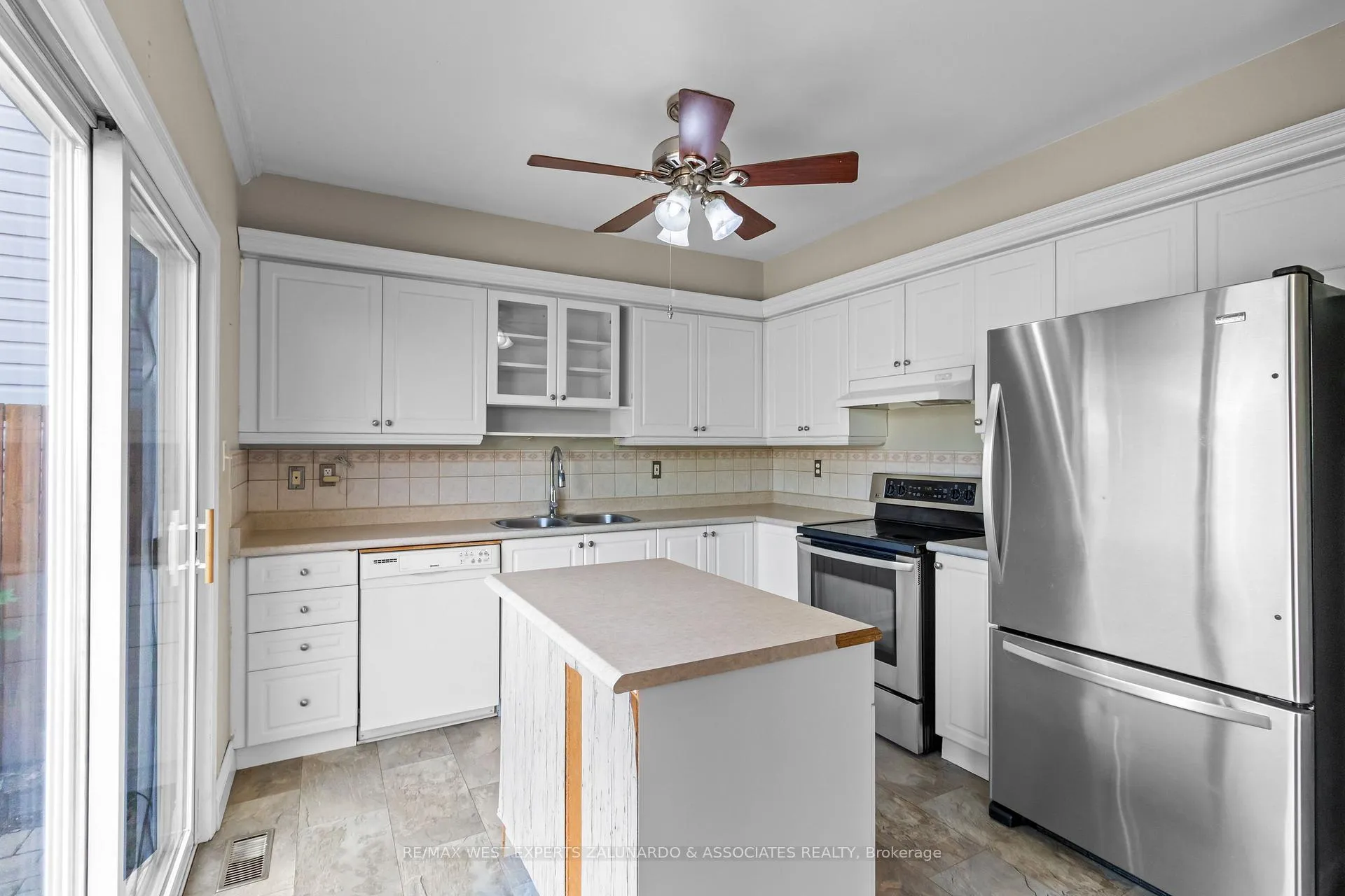 Photo 10 of 20 Truax Crescent, Essa, Angus — HOMEH