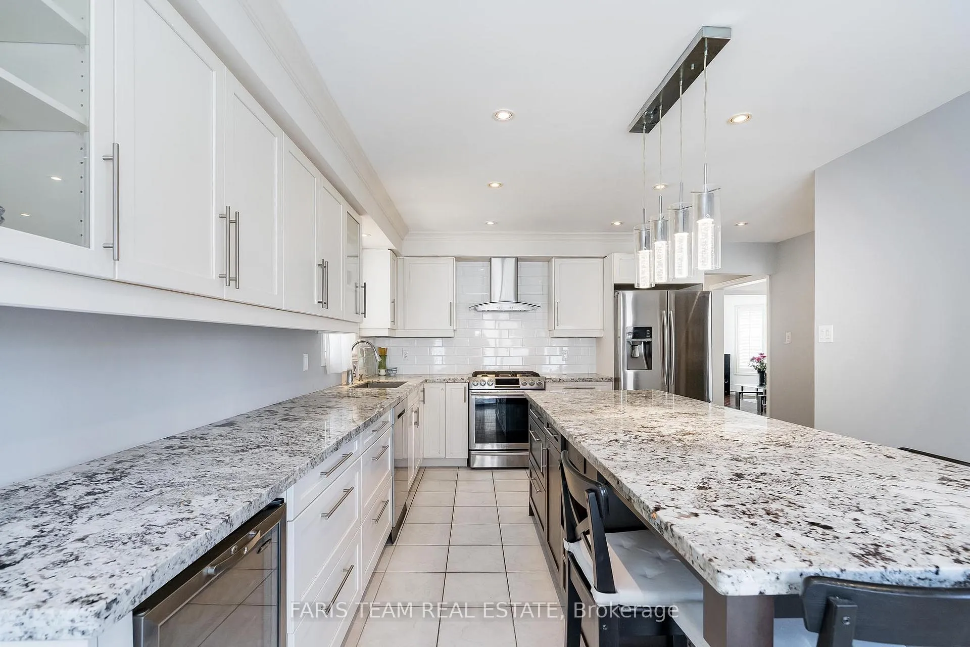 Photo 5 of 67 Kenwell Crescent, Barrie, Holly — HOMEH