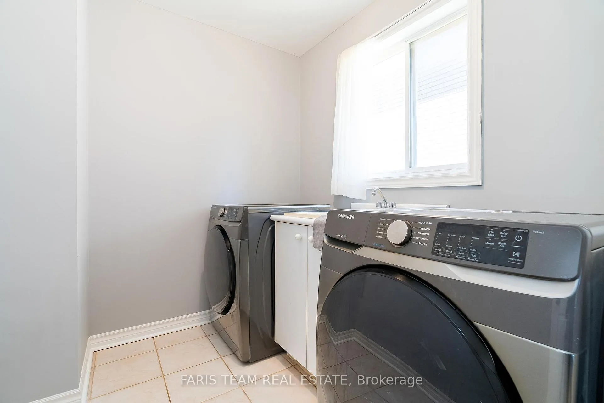 Photo 13 of 67 Kenwell Crescent, Barrie, Holly — HOMEH
