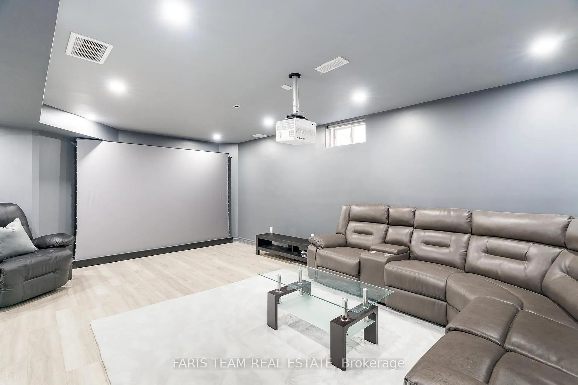 Photo 21 of 67 Kenwell Crescent, Barrie, Holly — HOMEH