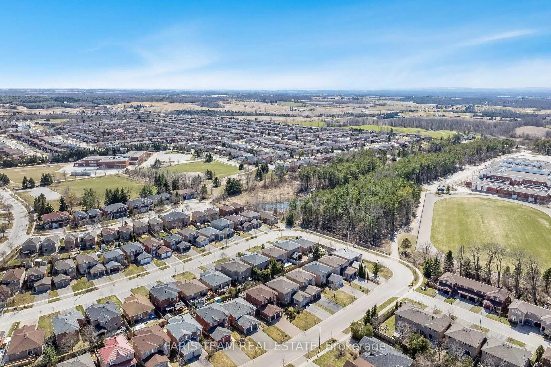 Photo 28 of 67 Kenwell Crescent, Barrie, Holly — HOMEH