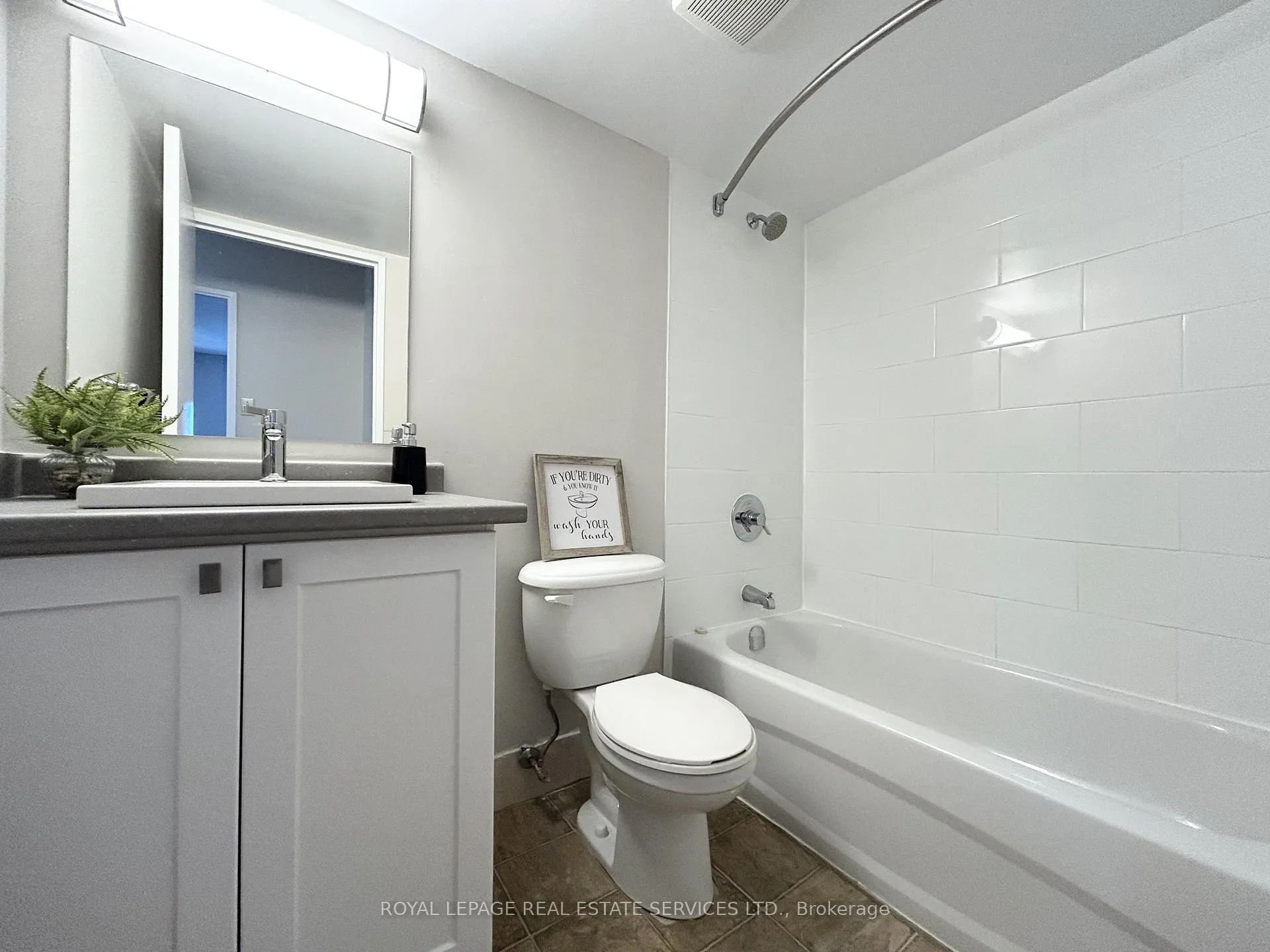 Photo 10 of Unit 702, 60 Park Avenue, Halton Hills, Georgetown — HOMEH