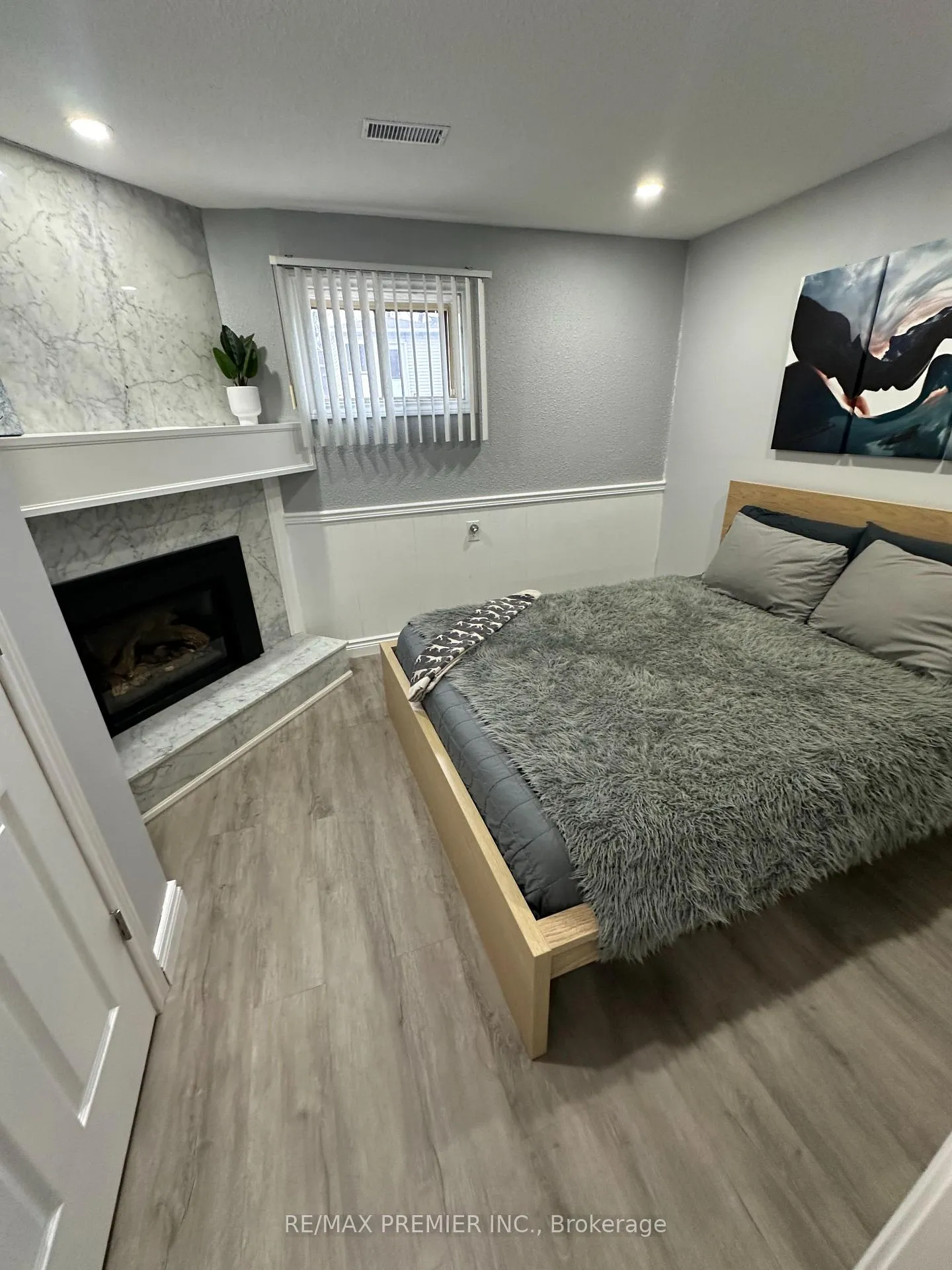 Photo 4 of Unit Basement, 99 Terra Road, Vaughan, West Woodbridge — HOMEH