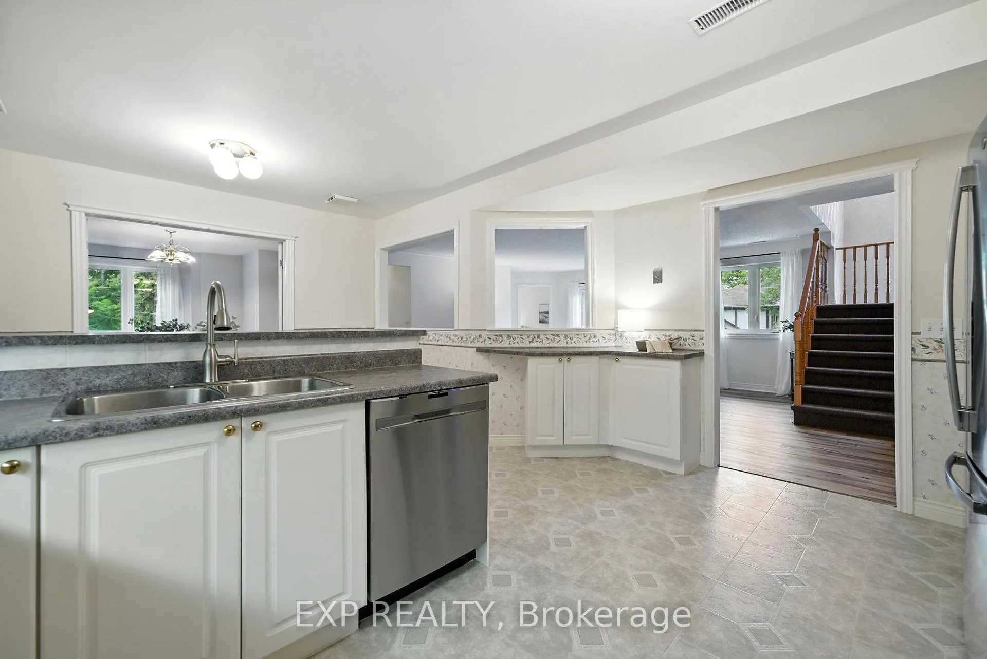 Photo 12 of Unit 511, 245 Elgin Street W, Cobourg — HOMEH