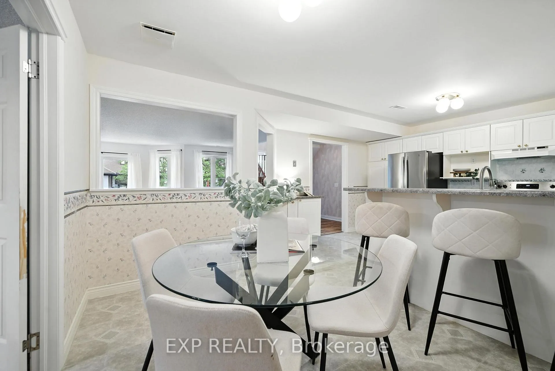 Photo 15 of Unit 511, 245 Elgin Street W, Cobourg — HOMEH