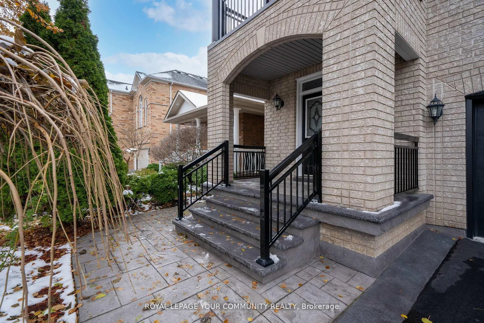 Photo 5 of 47 Thicket Trail, Vaughan, Vellore Village — HOMEH