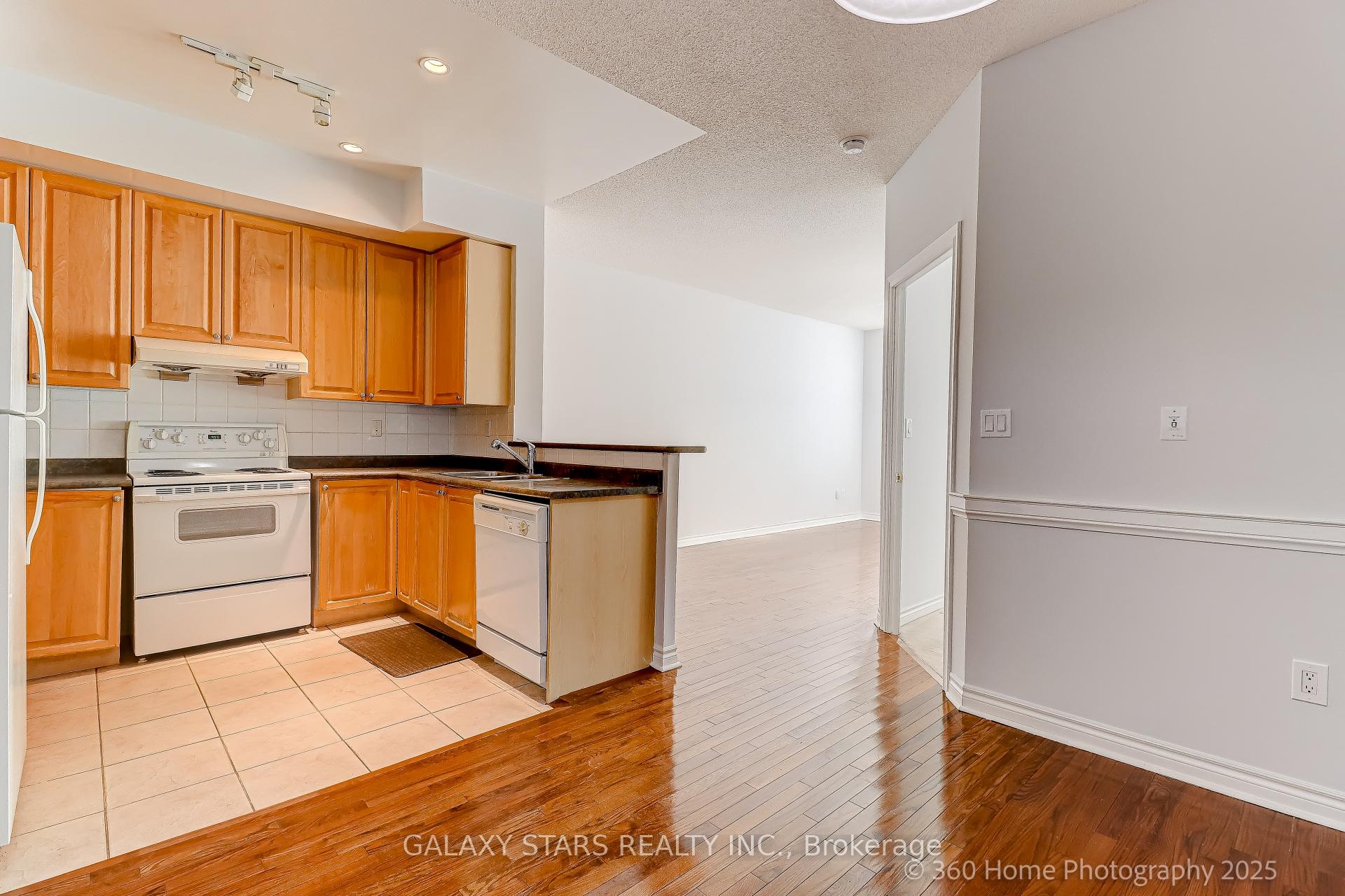 Photo 10 of Unit LL70, 123 Omini Drive, Scarborough, Bendale — HOMEH
