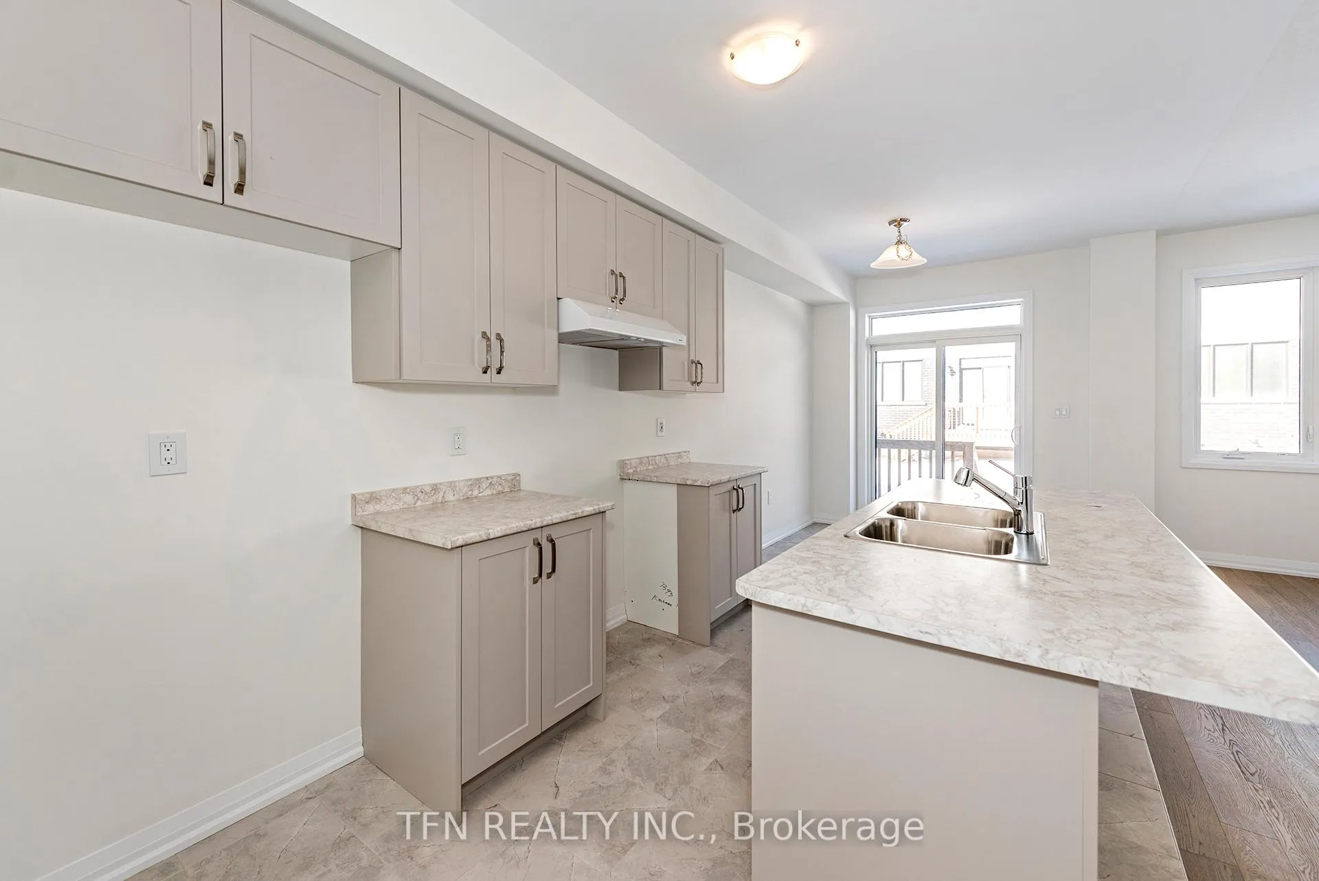 Photo 6 of 31 Lonsdale Road, Haldimand — HOMEH