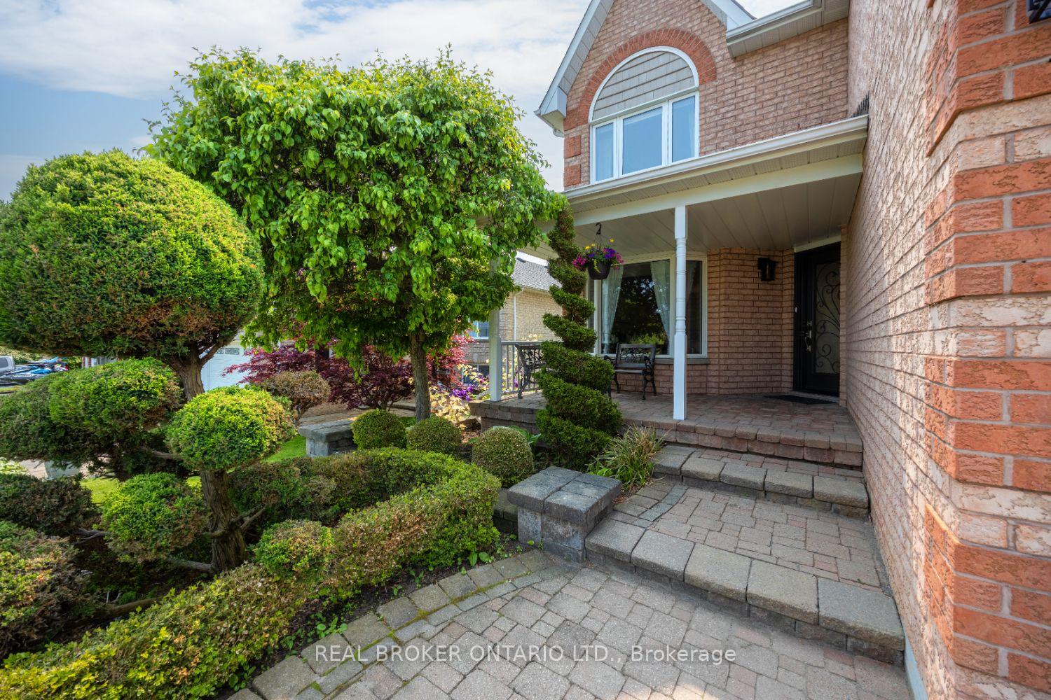 Photo 3 of 38 Apple Blossom Boulevard, Clarington, Bowmanville — HOMEH