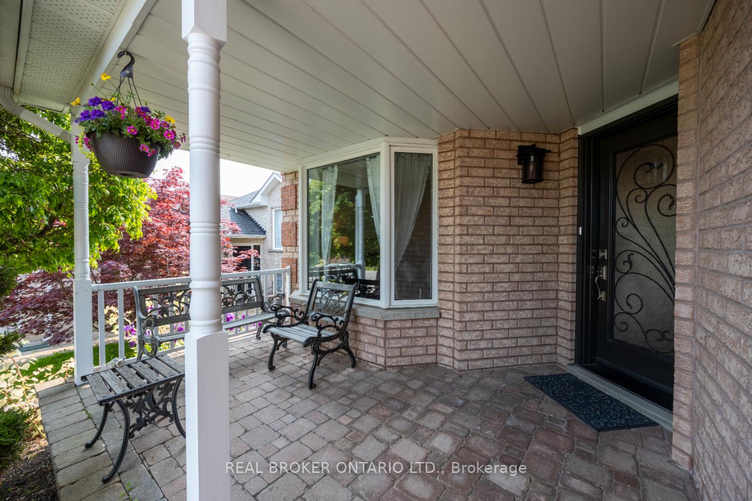 Photo 4 of 38 Apple Blossom Boulevard, Clarington, Bowmanville — HOMEH