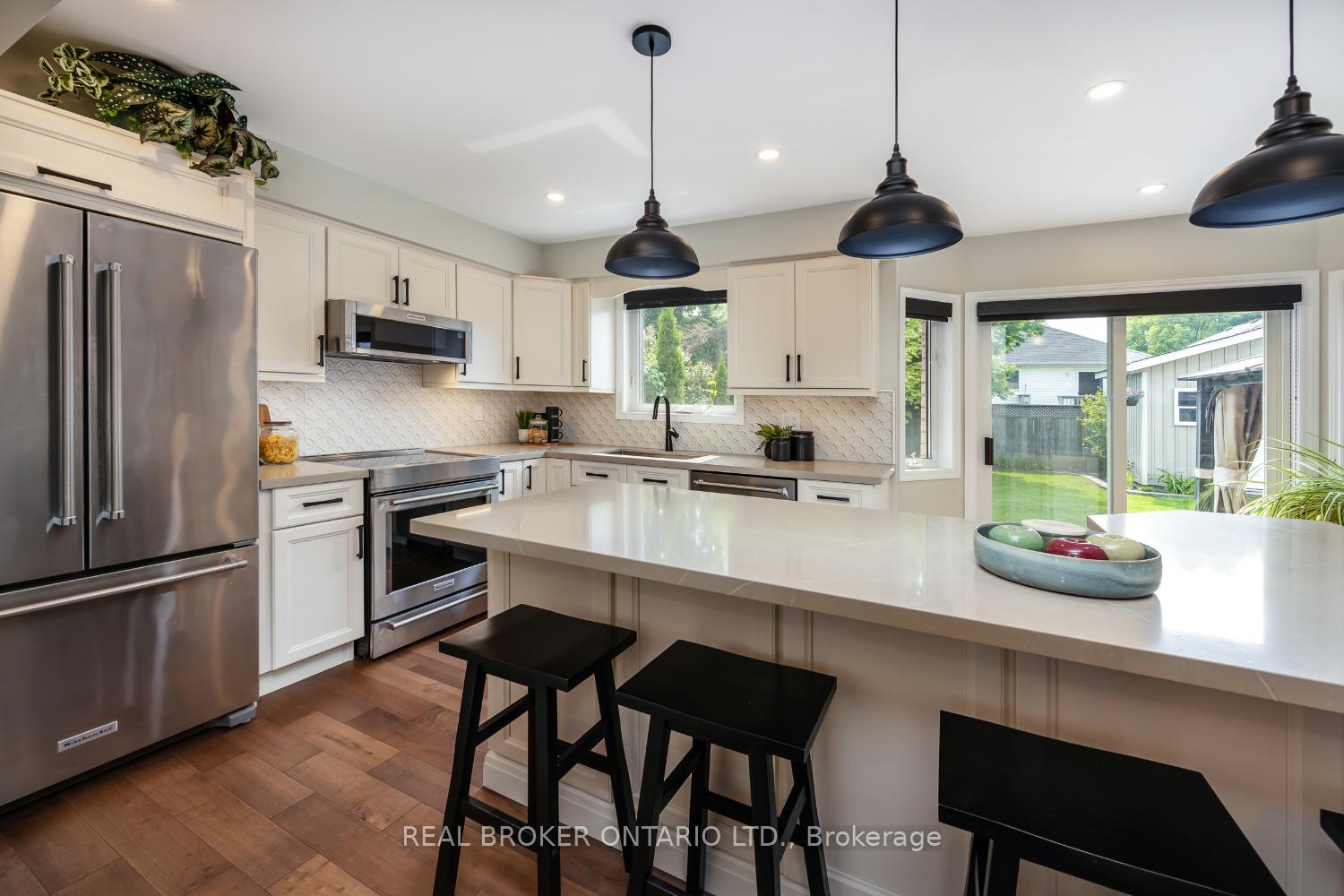 Photo 7 of 38 Apple Blossom Boulevard, Clarington, Bowmanville — HOMEH