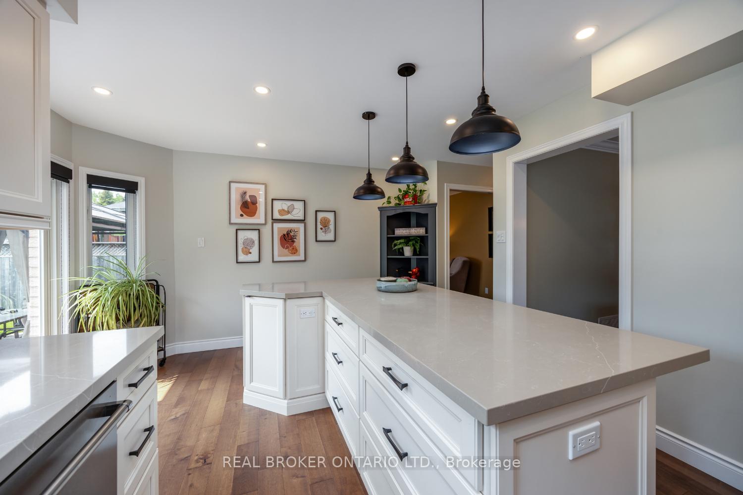 Photo 9 of 38 Apple Blossom Boulevard, Clarington, Bowmanville — HOMEH