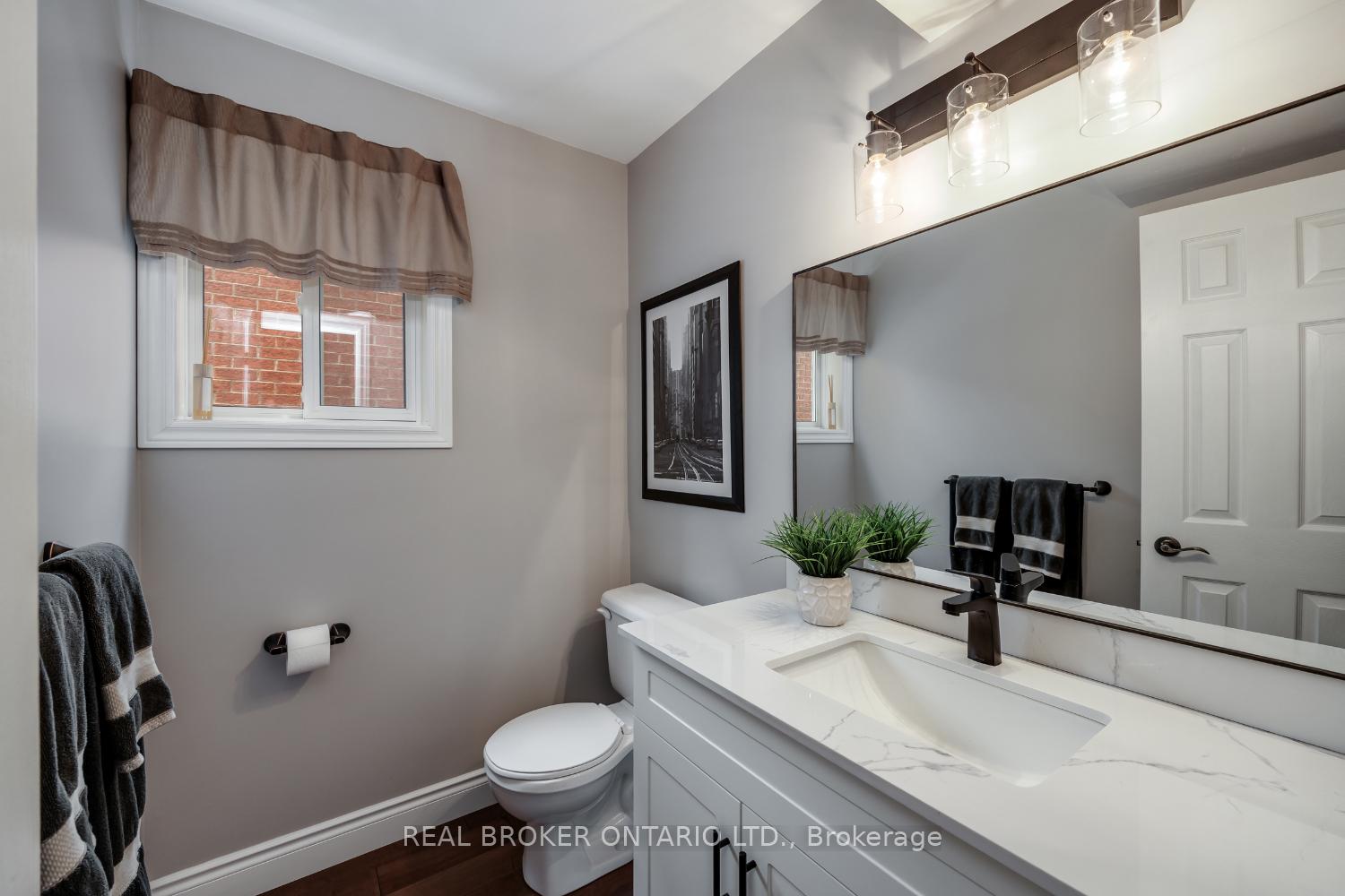Photo 20 of 38 Apple Blossom Boulevard, Clarington, Bowmanville — HOMEH