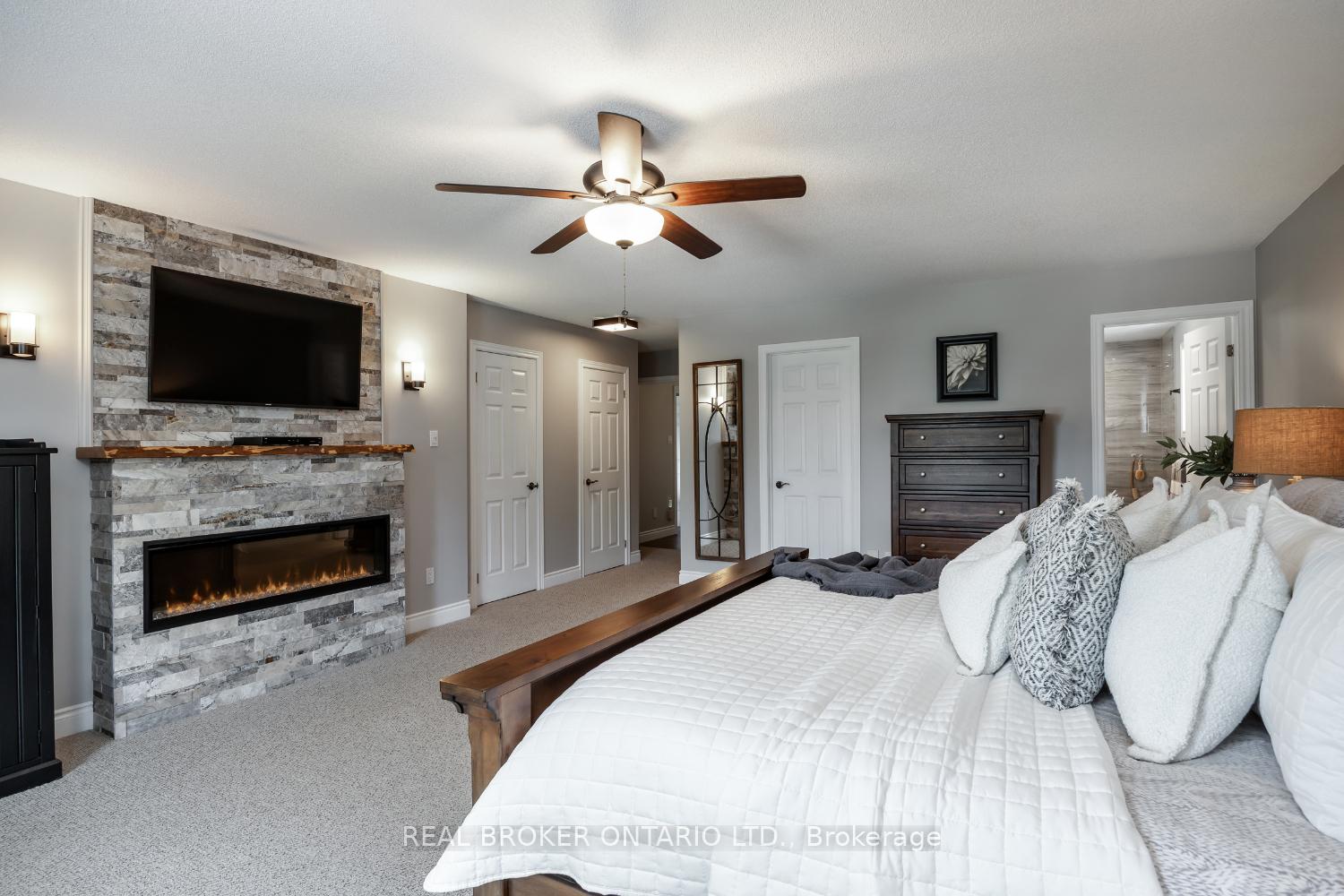 Photo 24 of 38 Apple Blossom Boulevard, Clarington, Bowmanville — HOMEH