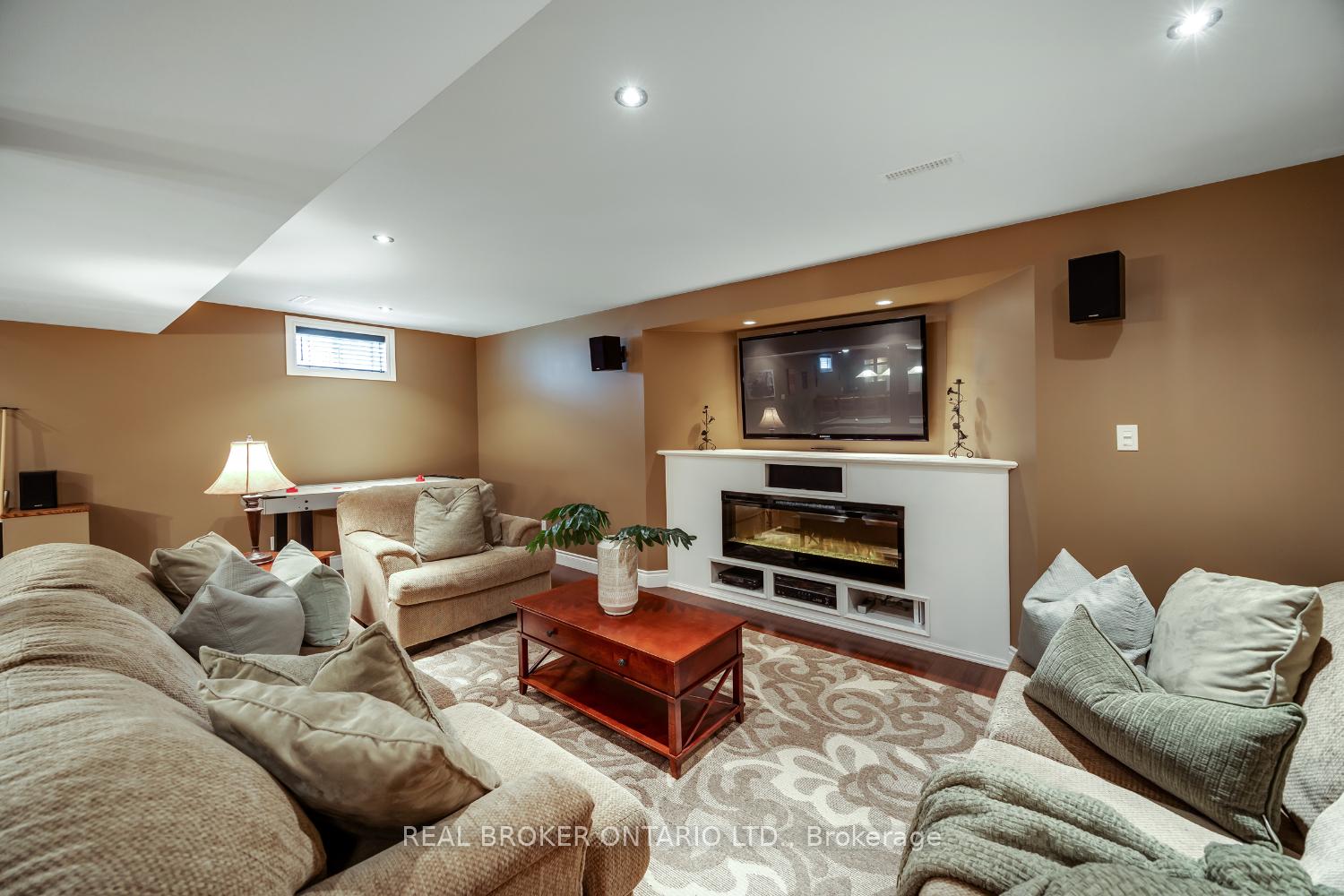 Photo 41 of 38 Apple Blossom Boulevard, Clarington, Bowmanville — HOMEH
