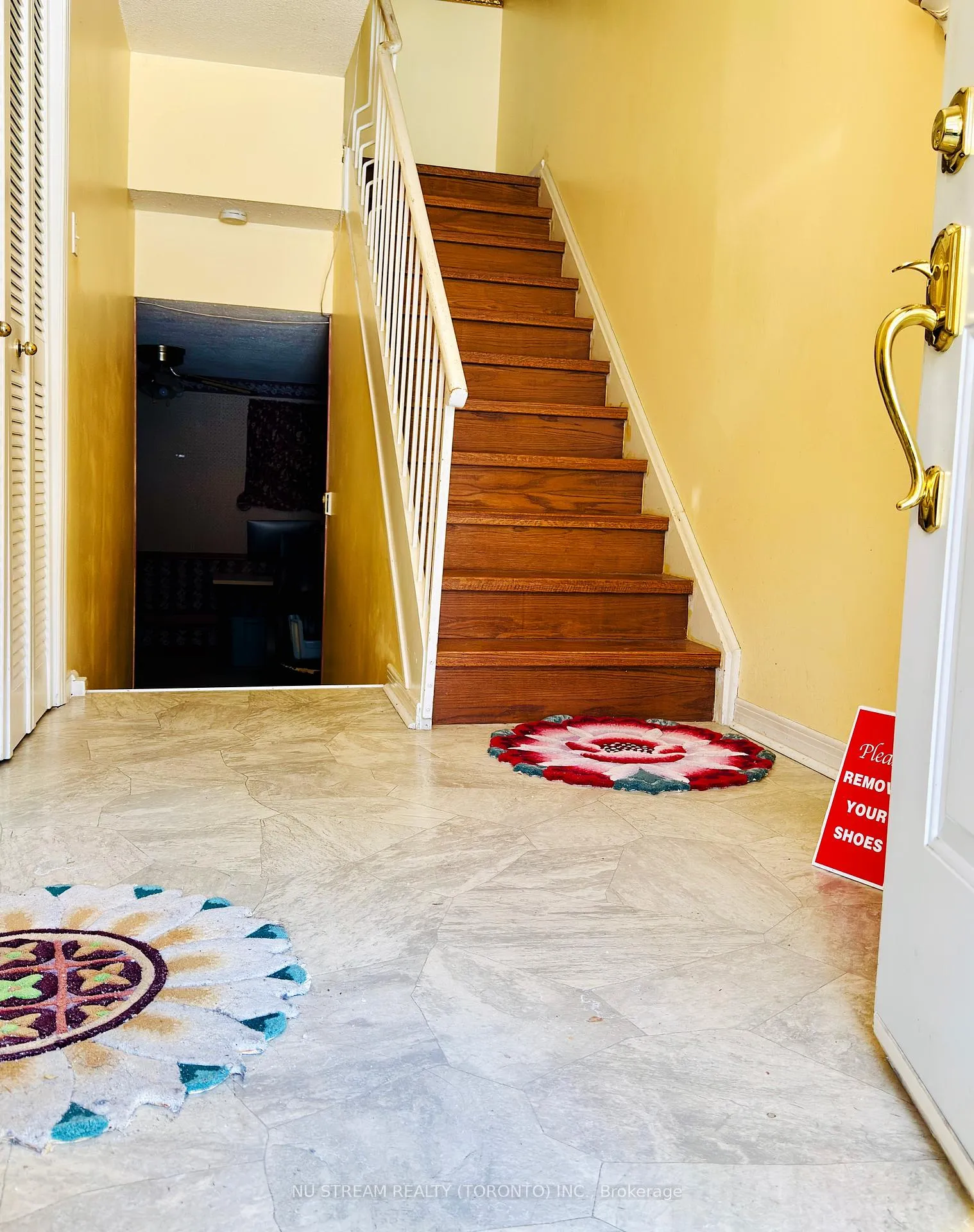 Photo 3 of 39 - 653 Village Parkway, Markham, Unionville — HOMEH