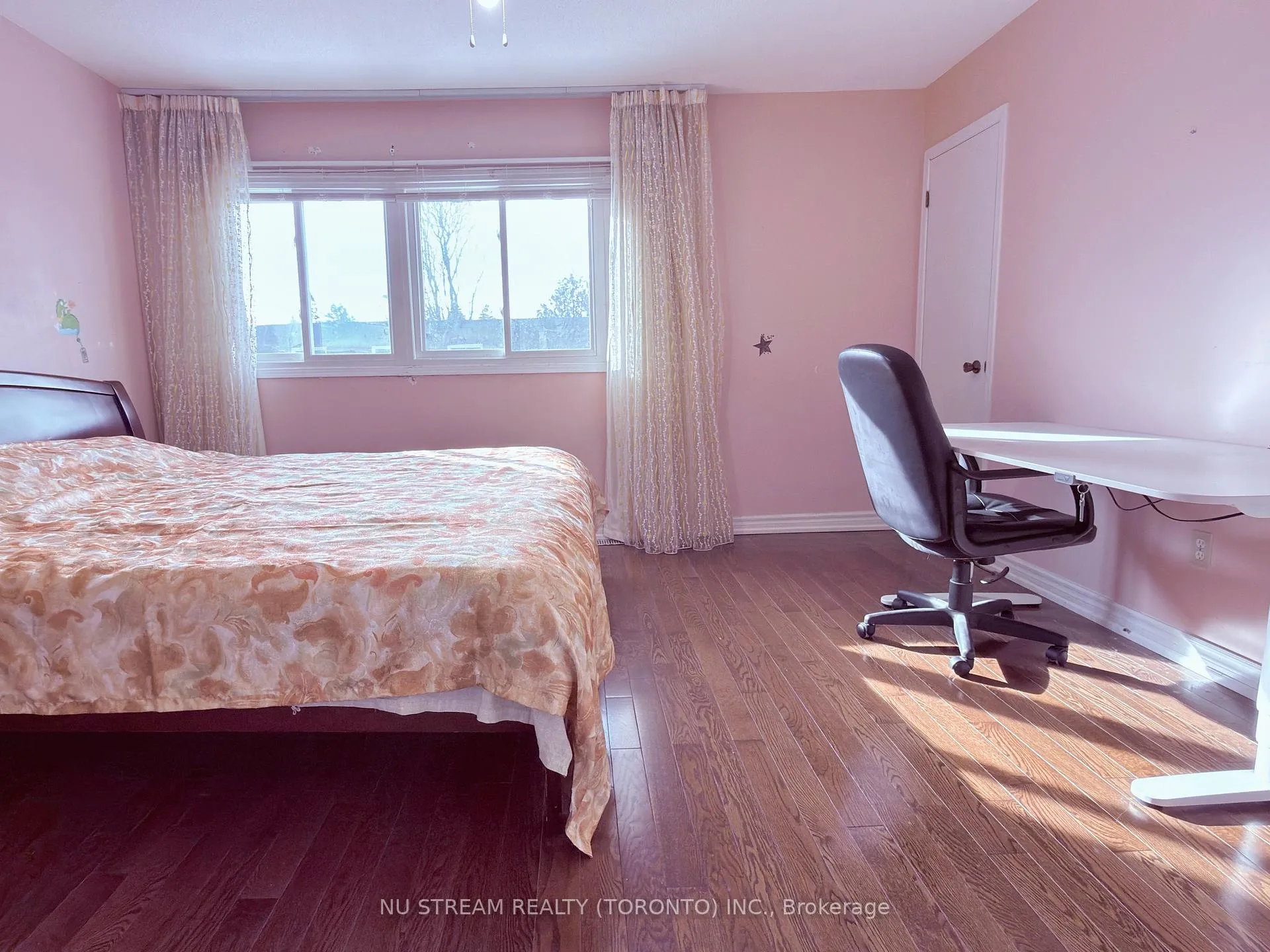Photo 10 of 39 - 653 Village Parkway, Markham, Unionville — HOMEH